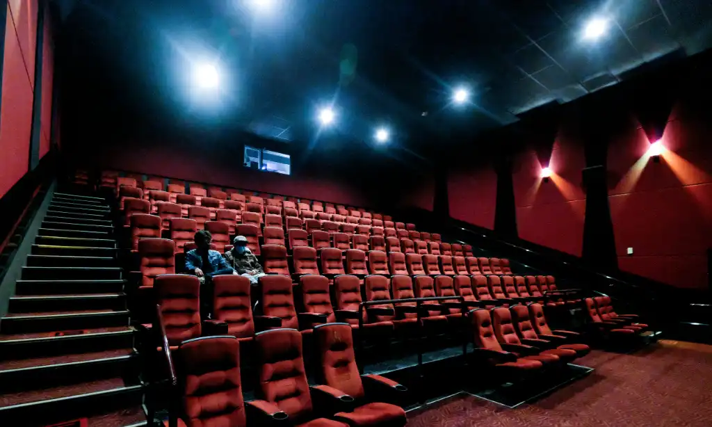 movie theatre with wheelchair accessible spaces